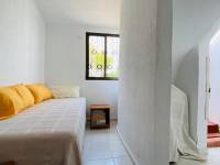 https://fotos15.apinmo.com/6105/16151878/0-15.jpg