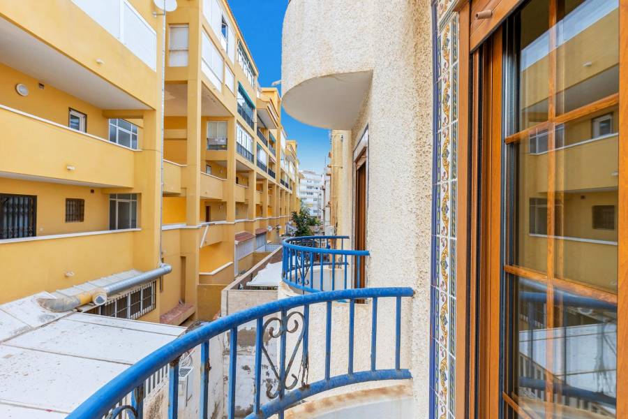 Venta - Apartamento - La Mata - Torrevieja