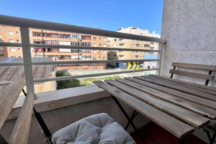 Venta - Apartamento - Playa de los locos - Torrevieja