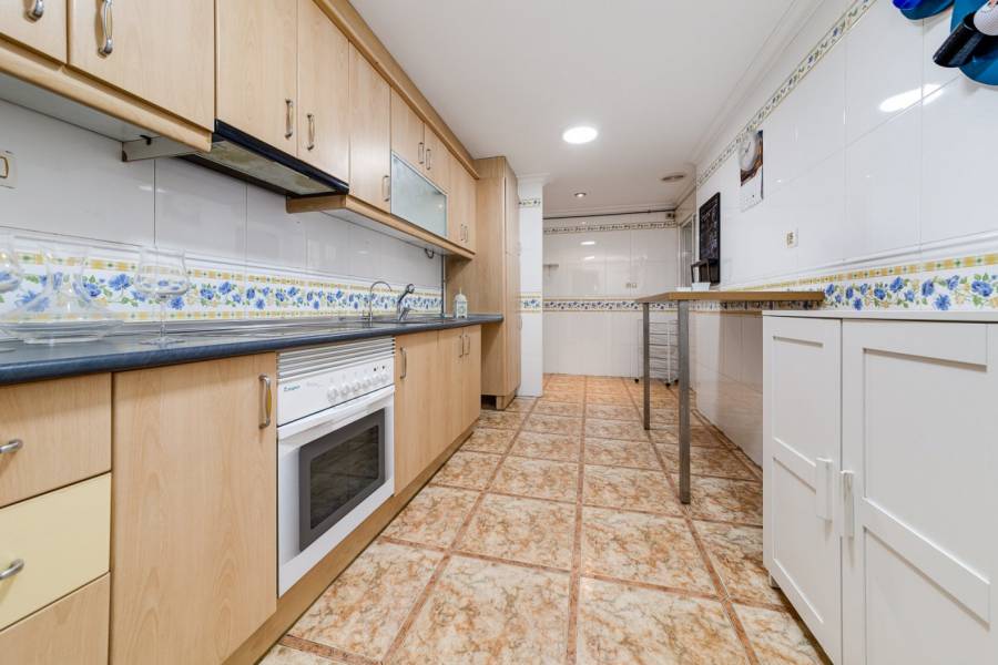 Sale - Apartment - Centro - Torrevieja