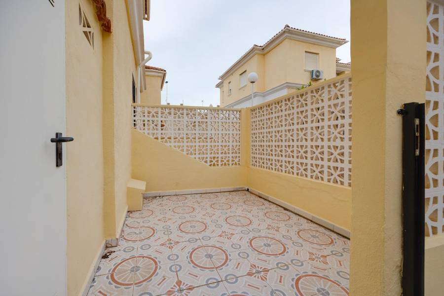 Vente - Bungalow Étage Haut - Aguas nuevas 2 - Torrevieja