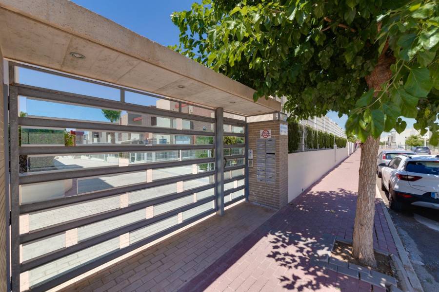 Sale - Bungalow Ground Floor - Sector 25 - Torrevieja