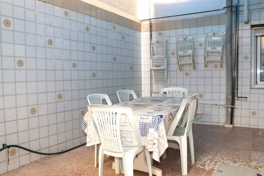 Sale - Ground floor apartment - Playa del cura - Torrevieja