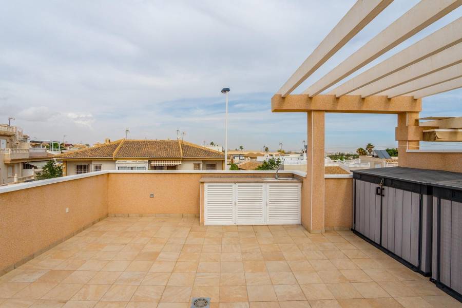 Sale - Semi-detached house - Los altos - Torrevieja