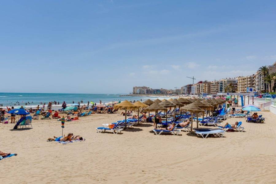 Sale - Apartment - Playa de los locos - Torrevieja