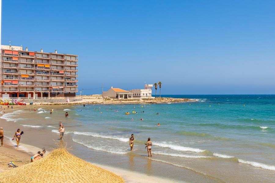 Sale - Apartment - Playa de los locos - Torrevieja