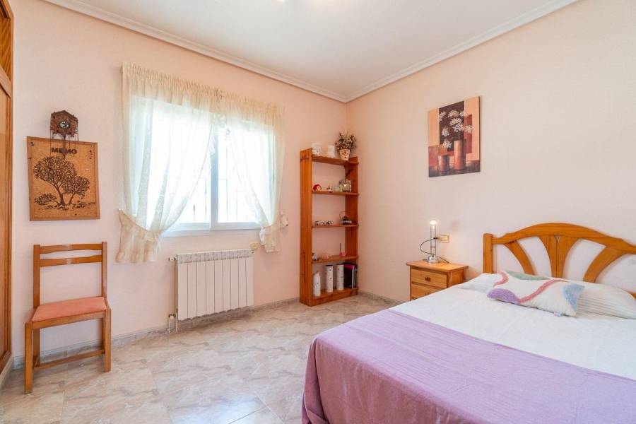 Venta - Chalet - Playa Flamenca - Orihuela Costa