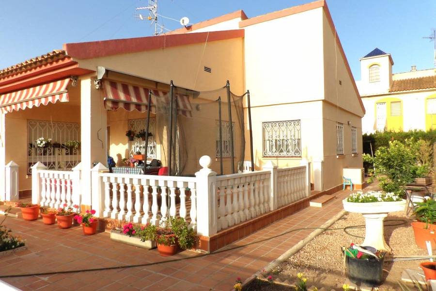 Venta - Chalet - Pueblo Patricia - Los Alcázares