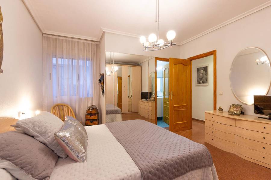 Sale - Flat - Zona Centro - Orihuela