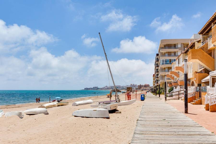 Sale - Apartment - La Mata - Torrevieja