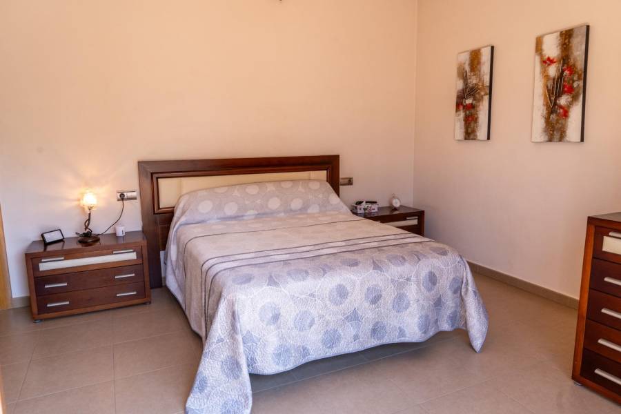 Venta - Chalet - centro - Rafal