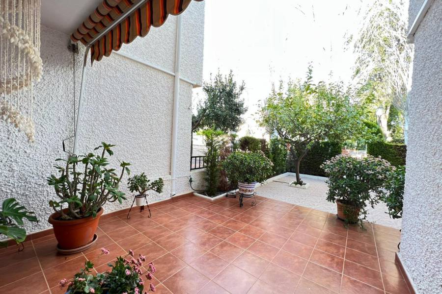 Venta o Alquiler - Dúplex - ZONA CENTRICA - CORVERA