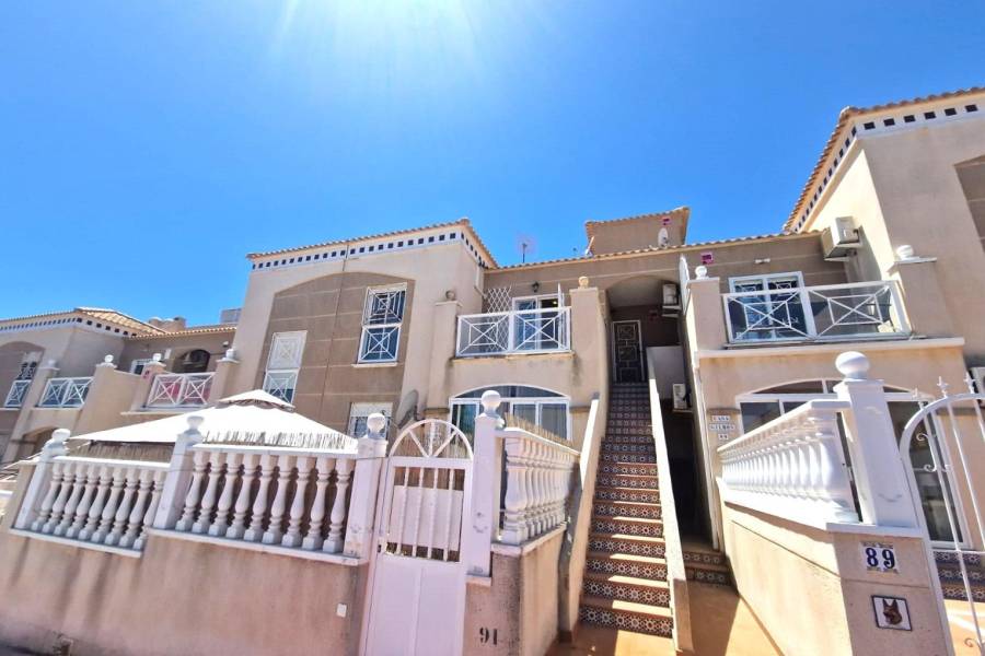 Venta - Bungalow Planta Alta - Aguas nuevas 1 - Torrevieja