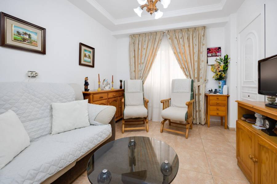 Sale - Ground floor apartment - Playa del cura - Torrevieja