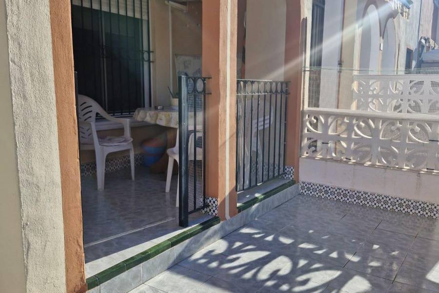 Sale - Apartment - Playa de los Náufragos - Torrevieja