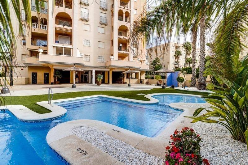 Apartment - Sale - Playa de los locos - Torrevieja