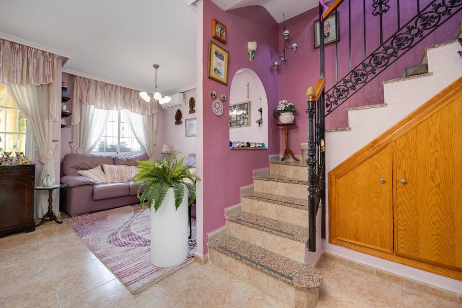 Sale - Terraced house - Aguas nuevas 2 - Torrevieja