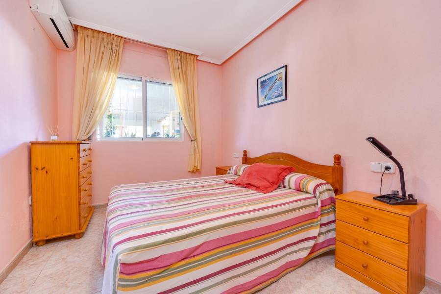 Vente - Maison mitoyenne - Aguas nuevas 2 - Torrevieja