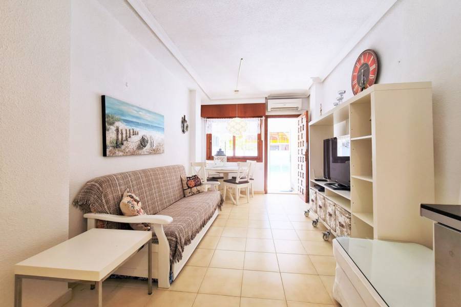 Sale - Ground floor apartment - Playa del cura - Torrevieja