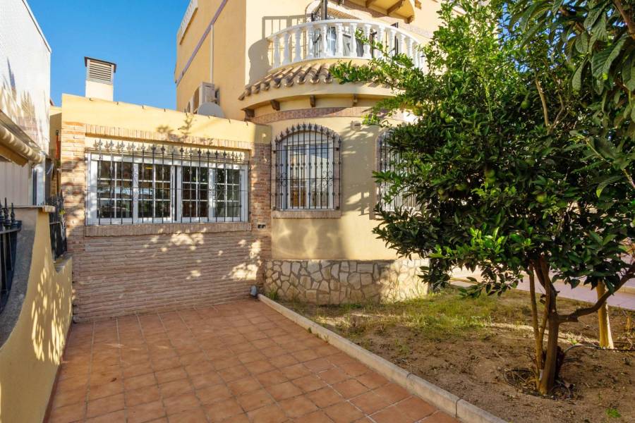 Sale - Villa - La Florida - Orihuela Costa