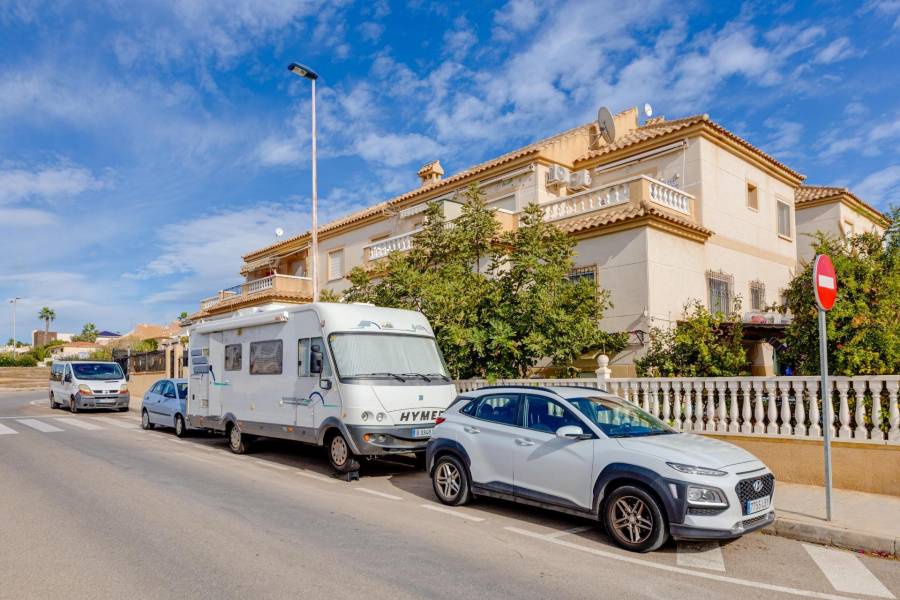 Vente - Bungalow Étage Haut - Aguas nuevas 2 - Torrevieja