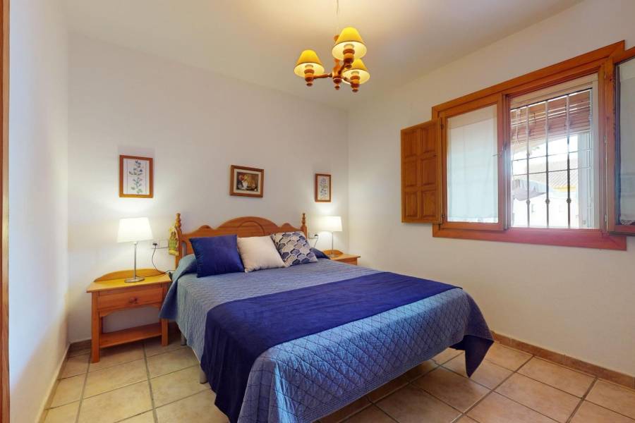 Venta - Chalet - La Torre de la Horadada - Pilar de la Horadada