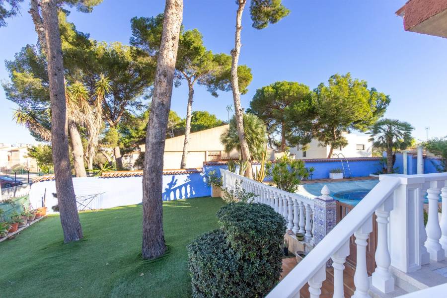 Villa - Sale - Los balcones - Torrevieja