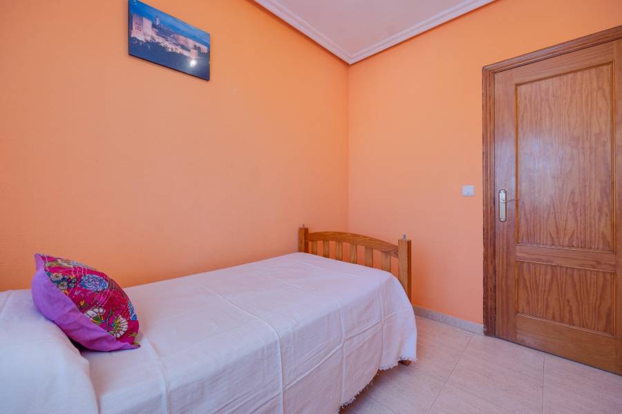 Sale - Bungalow Ground Floor - Aguas Nuevas - Torrevieja