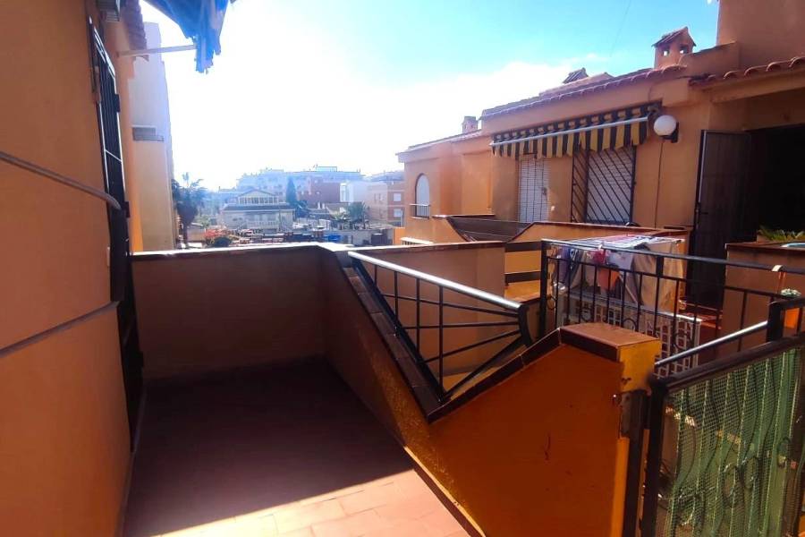 Sale - Bungalow Top Floor - Nueva Torrevieja - Torrevieja