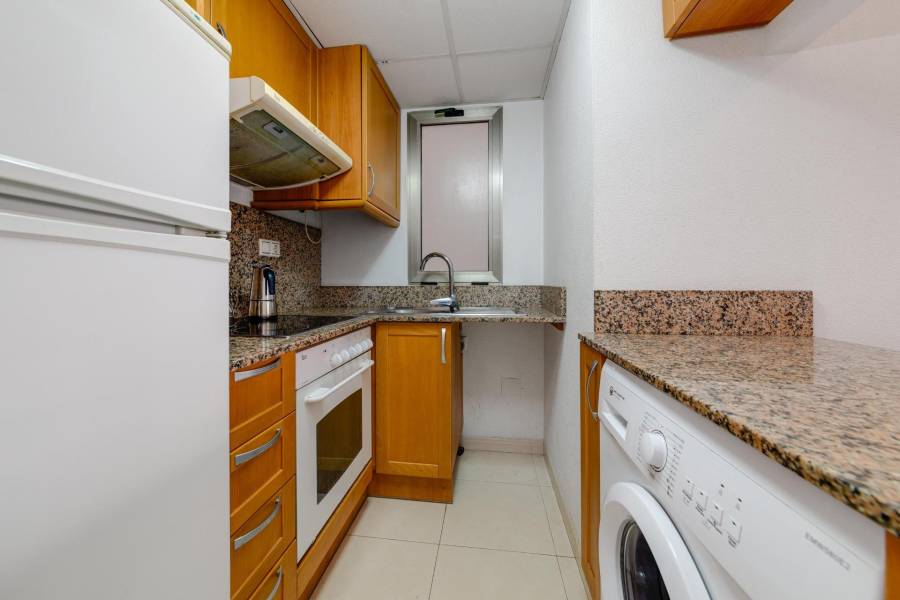 Venta - Apartamento - Playa de los locos - Torrevieja