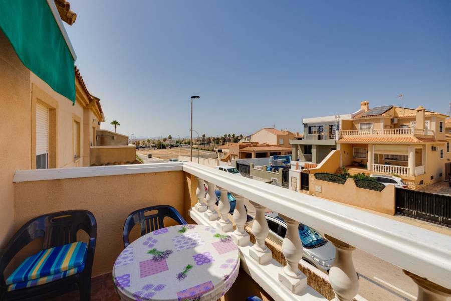 Vente - Bungalow Étage Haut - Aguas nuevas 1 - Torrevieja