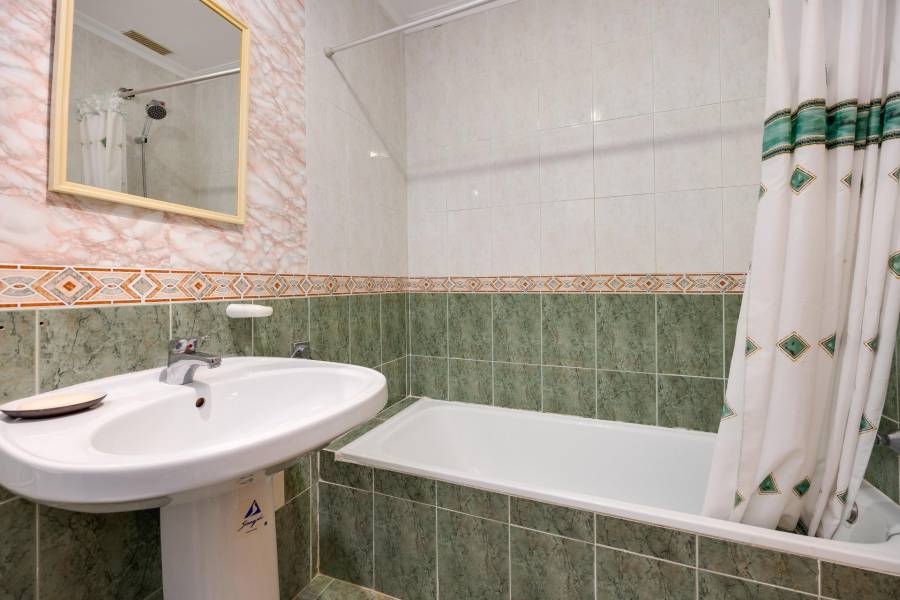 Vente - Bungalow Étage Haut - Aguas nuevas 2 - Torrevieja