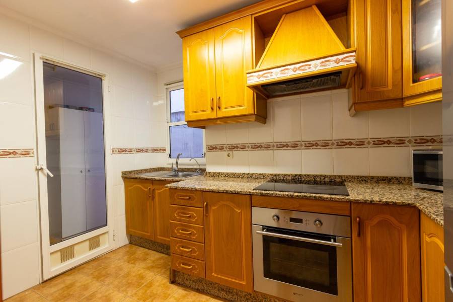 Sale - Flat - Zona Centro - Orihuela