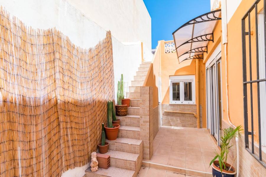 Sale - House - Centro - Torrevieja