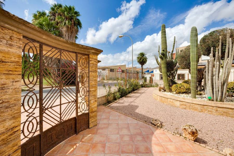 Vente - Villa de Luxe - Desamparados-Hurchillo-Torremendo - Orihuela