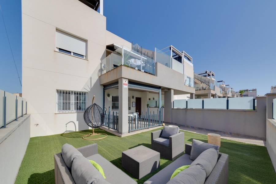 Sale - Bungalow - Sector 25 - Torrevieja