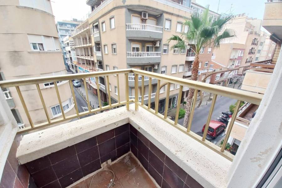 Venta - Apartamento - Paseo maritimo - Torrevieja