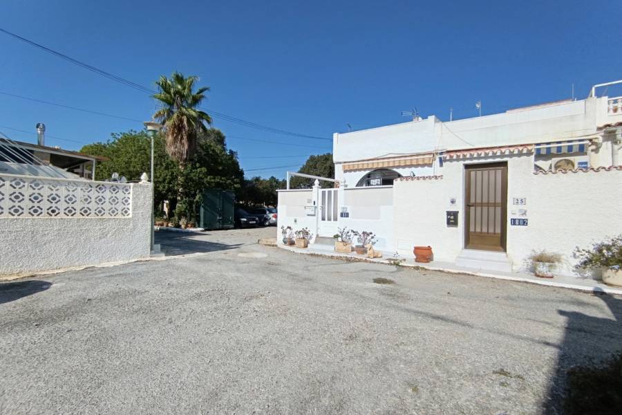 Sale - Bungalow - La Siesta - El Salado - Torreta - Torrevieja