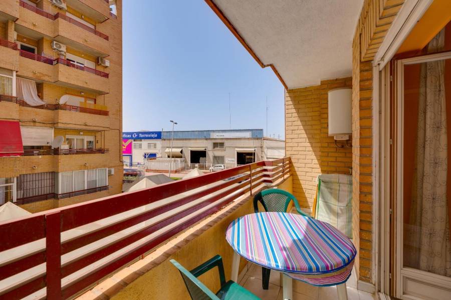 Sale - Apartment - Playa de los locos - Torrevieja