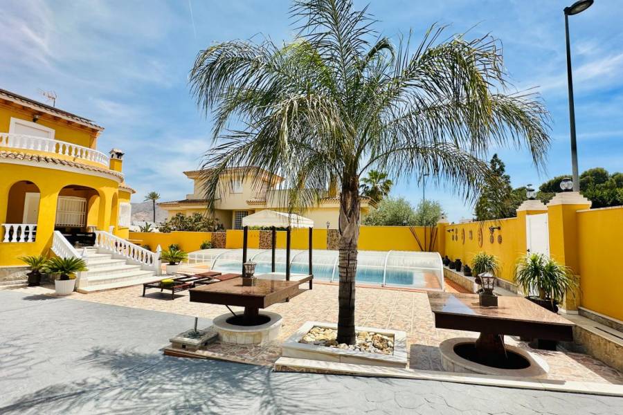 Vente - Villa - Urb. Montepinar - Orihuela