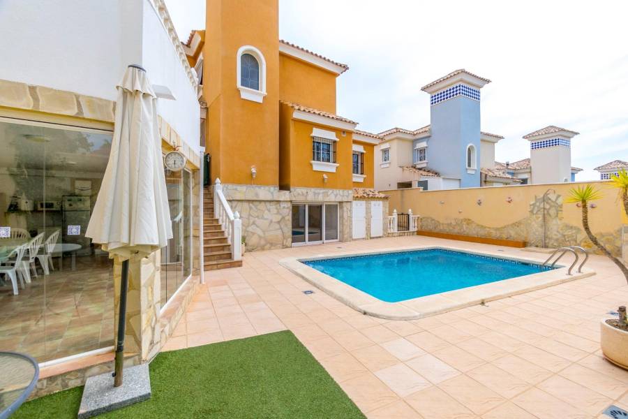 Vente - Maison individuelle - Las Filipinas - Orihuela Costa