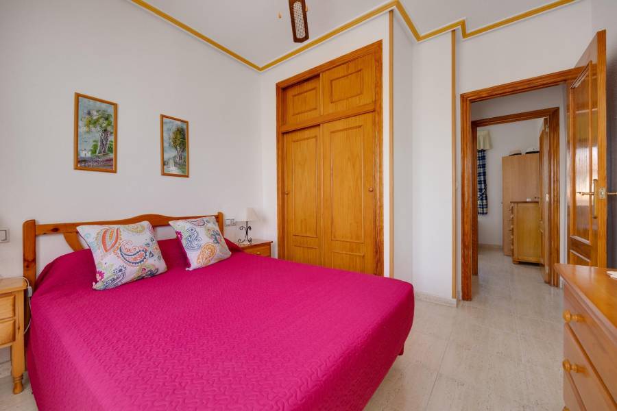 Vente - Bungalow Étage Haut - Aguas nuevas 1 - Torrevieja