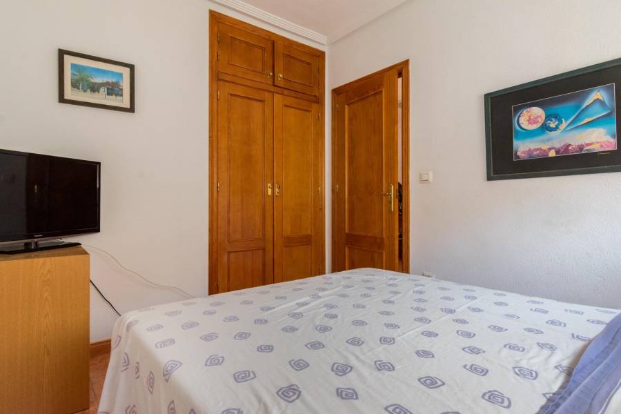 Vente - Bungalow Étage Bas - Torretas - Torrevieja