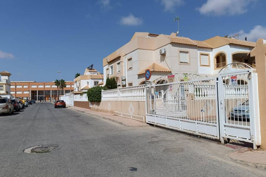 Vente - Bungalow Étage Bas - Torretas - Torrevieja