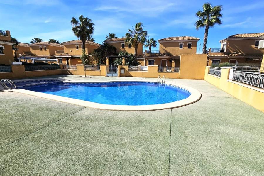 Sale - Terraced house - Sector 25 - Torrevieja