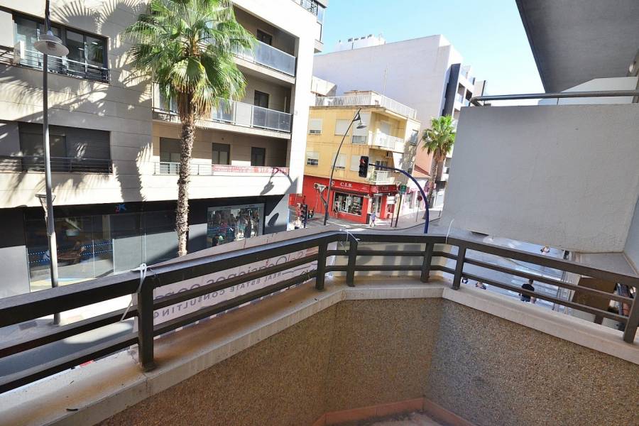 Venta - Local comercial - Centro - Torrevieja