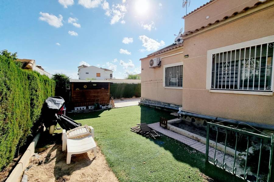 Sale - Villa - San luis - Torrevieja