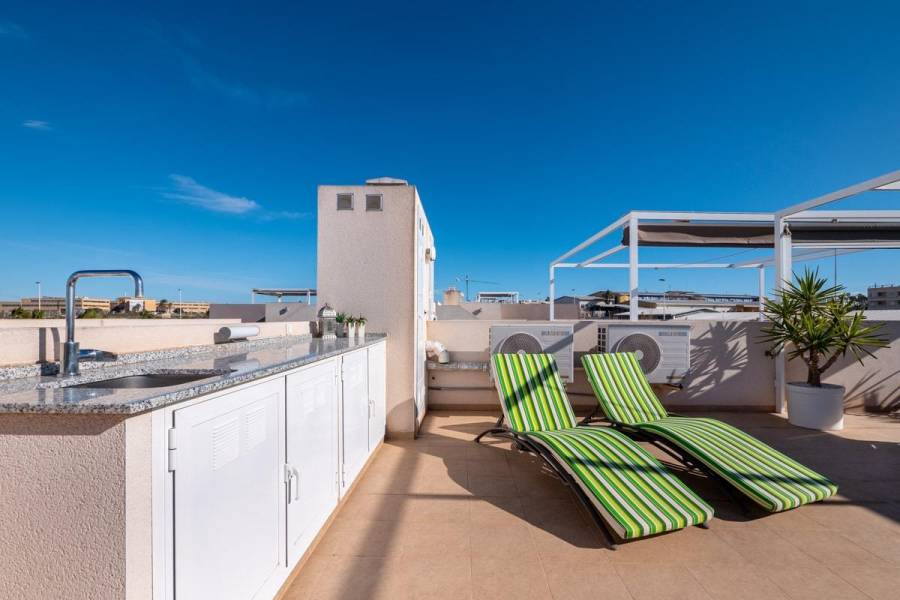 Venta - Casa Tipo Dúplex - Aguas Nuevas - Torrevieja