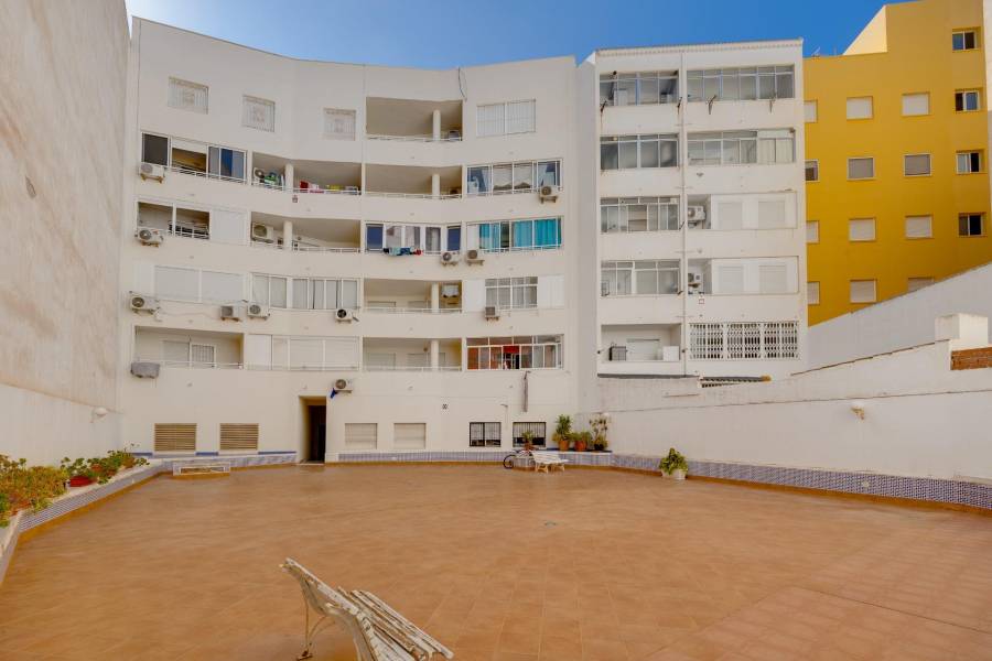 Sale - Apartment - Playa de los locos - Torrevieja